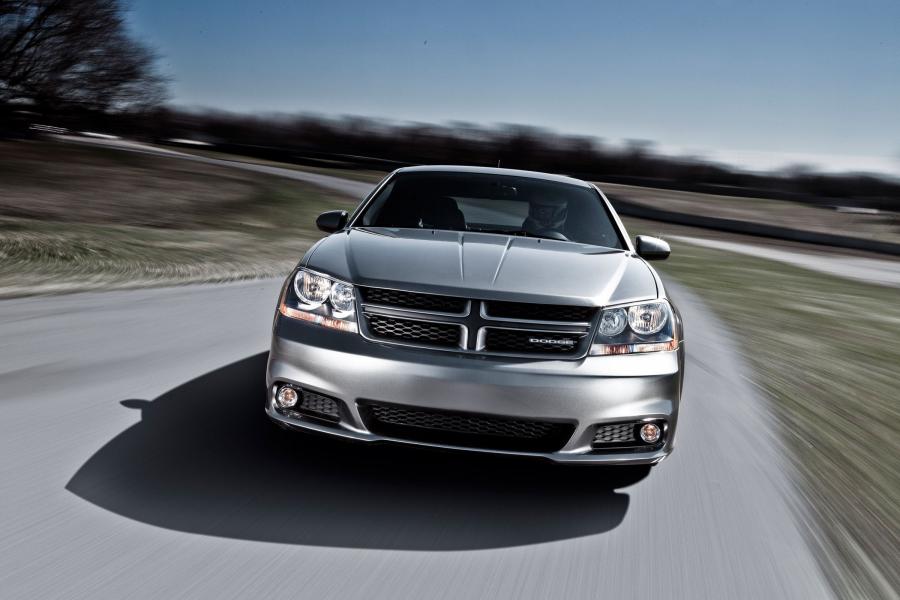  Dodge Avenger R/T 2012 года  (фото 6 из 24)